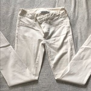 American Eagle White Skinny Jeans